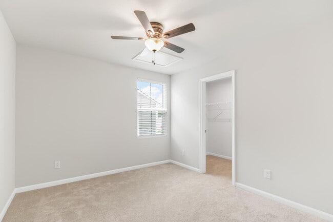 Building Photo - 228 Nepeta Dr