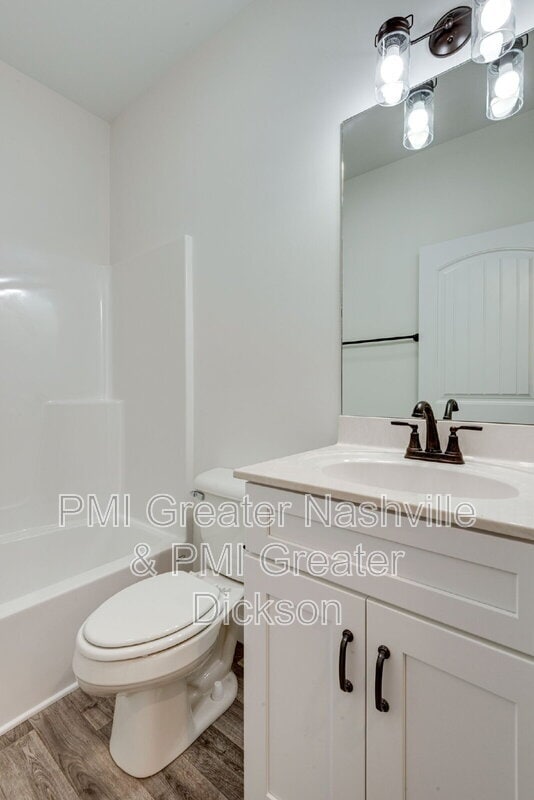 Building Photo - 732 Lucas Rd