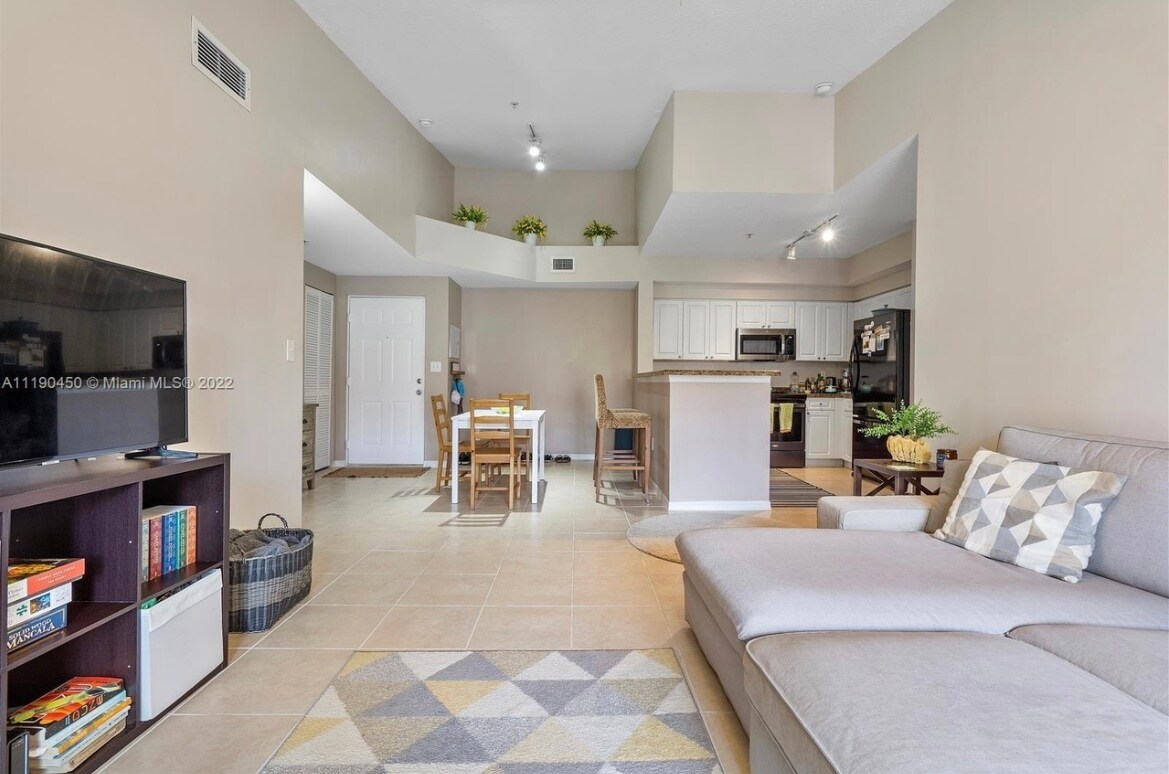 Building Photo - 6851 SW 44th St