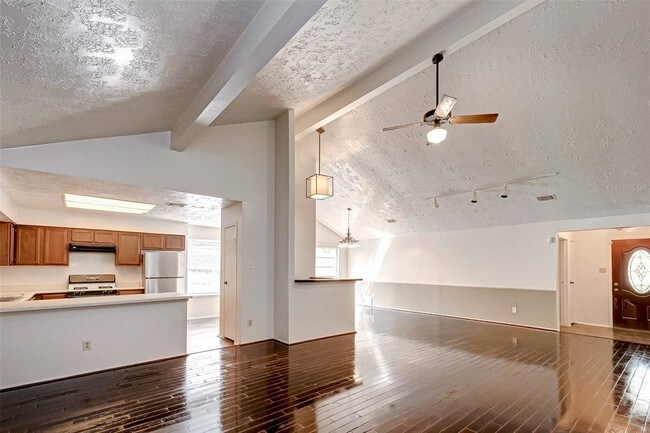 Building Photo - 14719 Wind Cave Ln