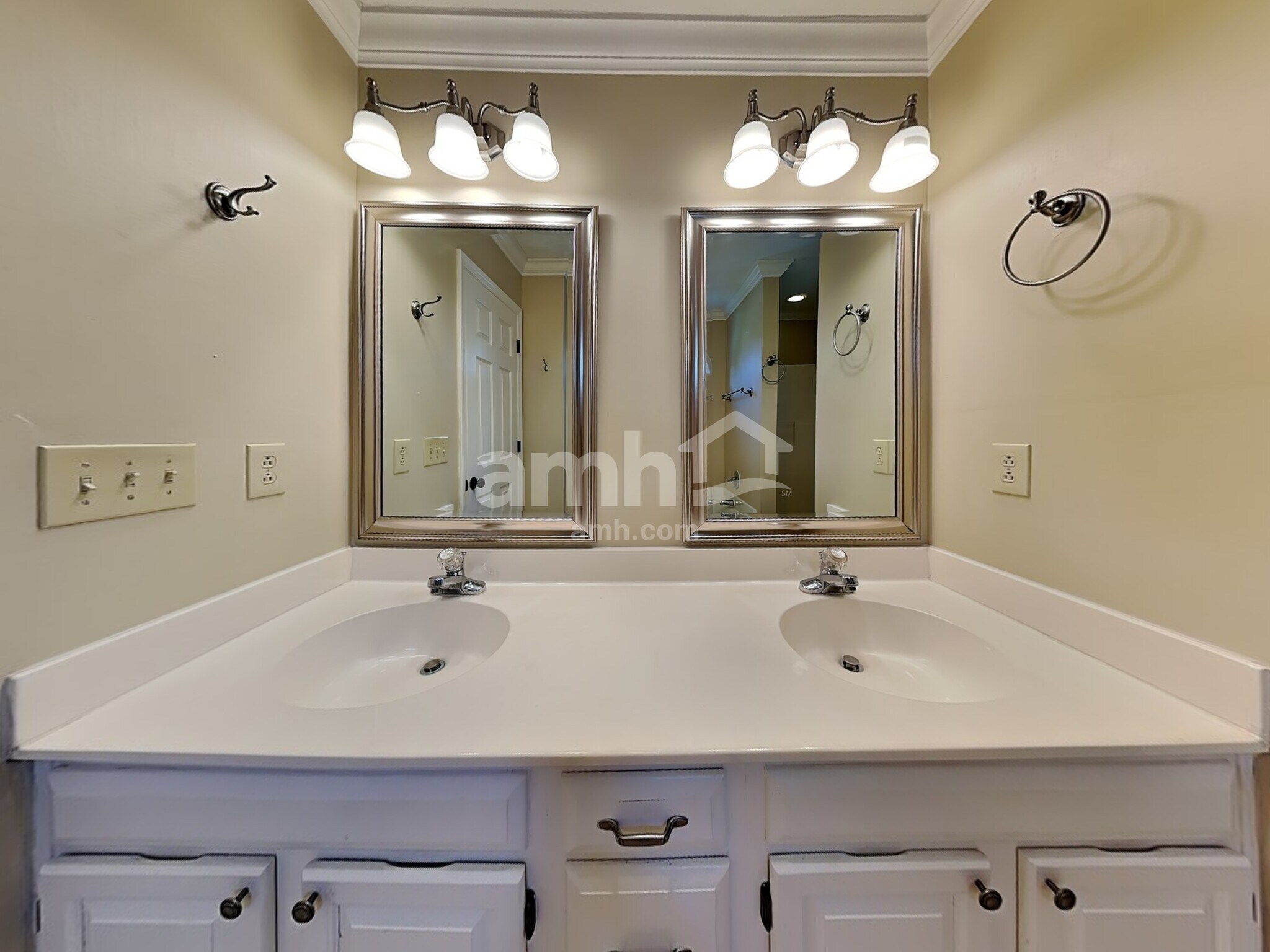 Building Photo - 5503 Pebble Garden Ct