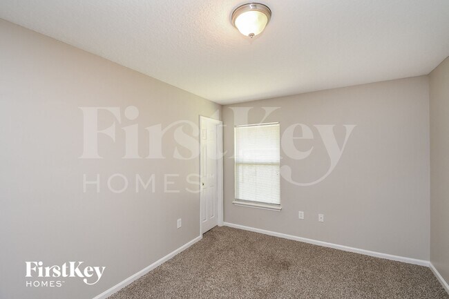 Building Photo - 13772 Fish Eagle Dr W