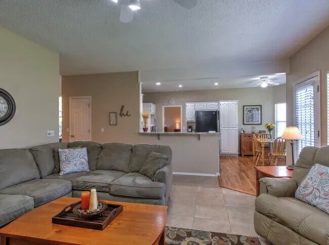 Building Photo - 4009 E 88th St