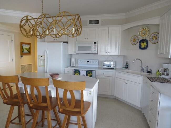 Building Photo - Harborside Club at 701