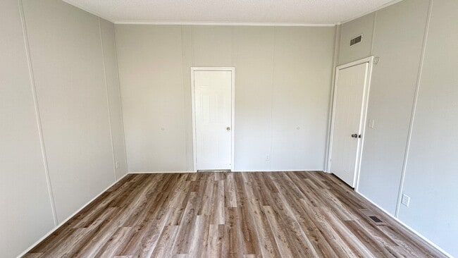 Building Photo - 11758 E Old Oak Trail