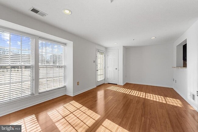 Building Photo - 4122 Maple Path Cir