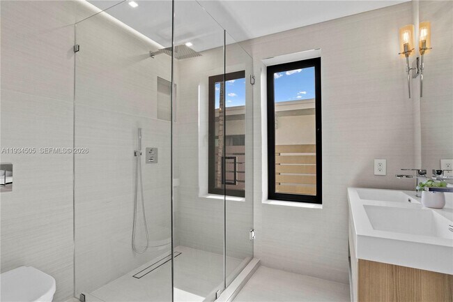 Building Photo - 1661 Daytonia Rd