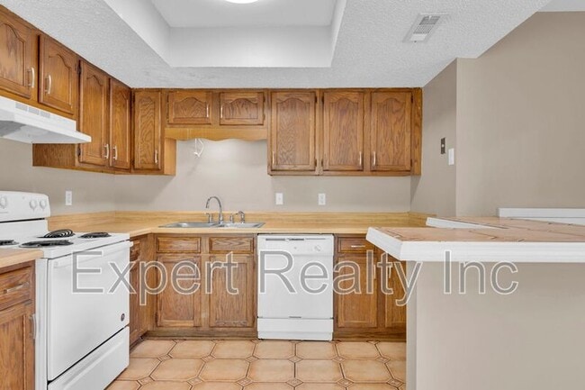 Building Photo - 1201 Magnolia Pl