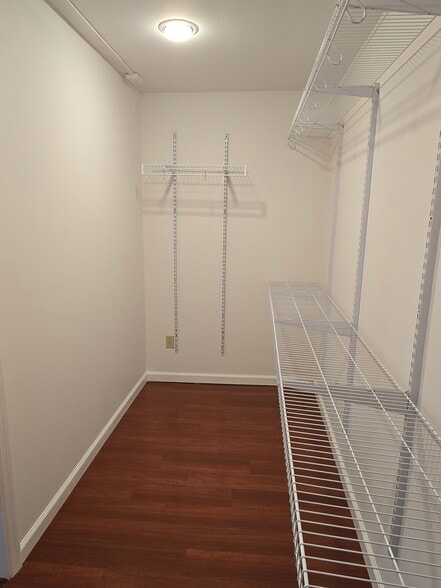 Building Photo - 7 Bedford Dr