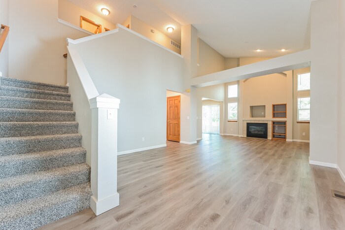 Building Photo - 17029 Hastings Ave