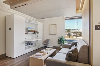 Building Photo - Flathouse Studios