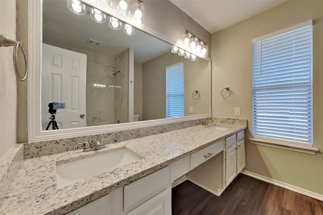 Building Photo - 3318 Lockgate Dr