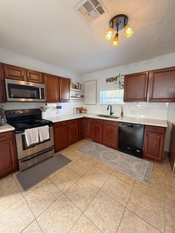 Building Photo - 166 W 25th St