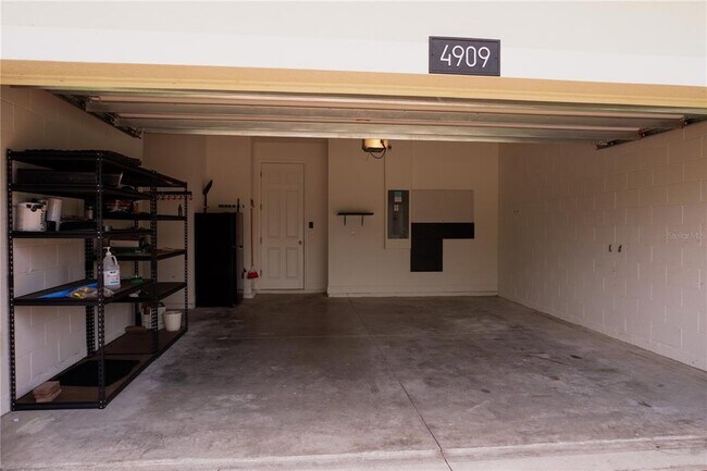 Building Photo - 4909 Olivia Ct