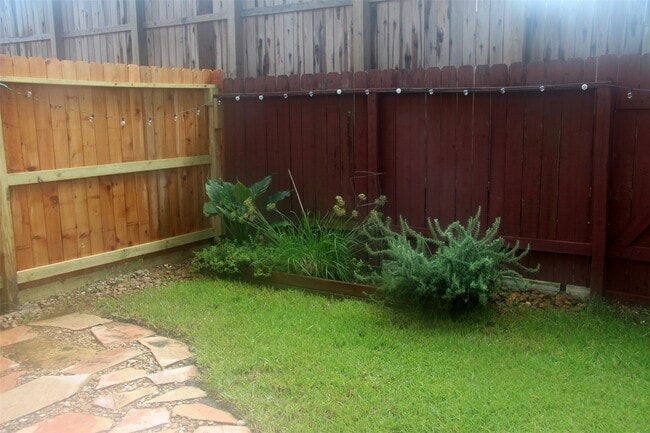 Building Photo - 918 Sterling Creek Cir