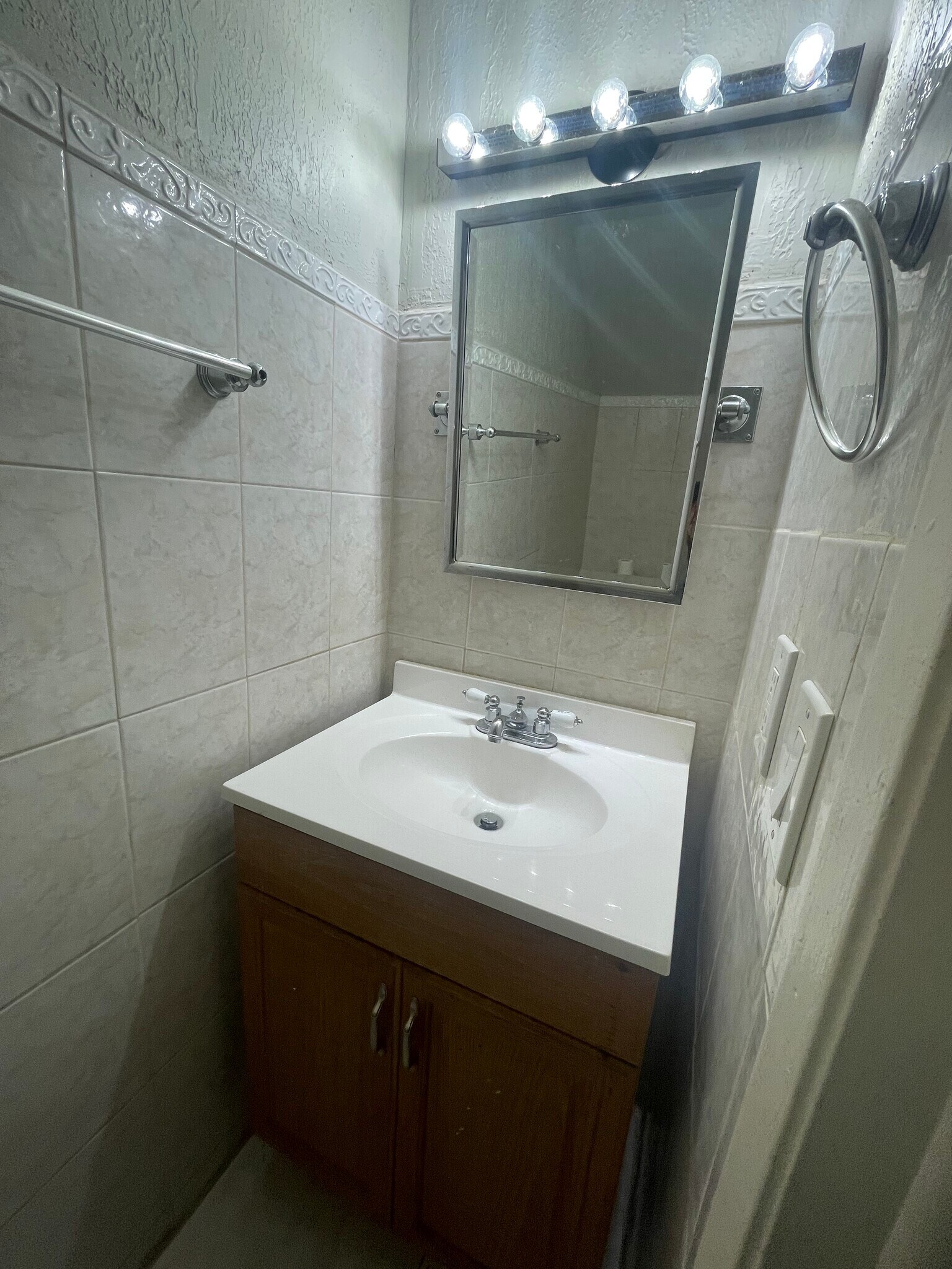 Building Photo - 1811 SW 107th Ave