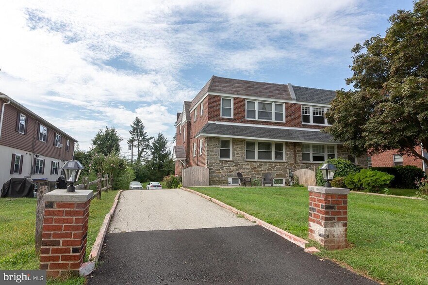 Building Photo - 3518 Rhoads Ave
