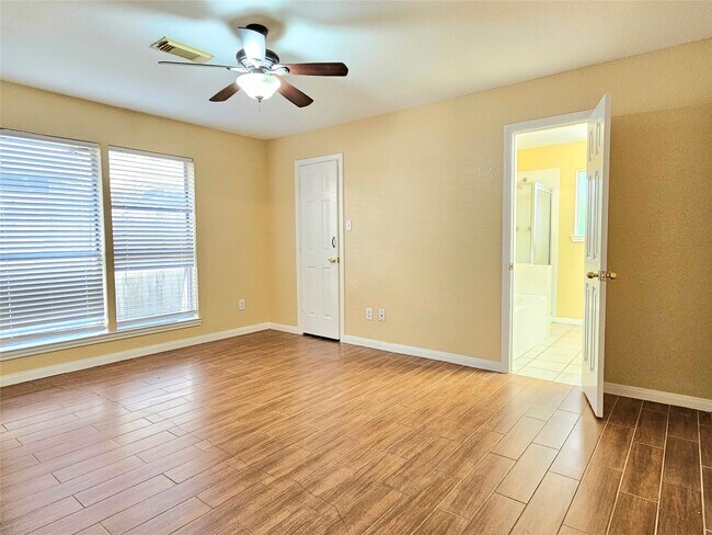 Building Photo - 20170 Southern Colony Ct