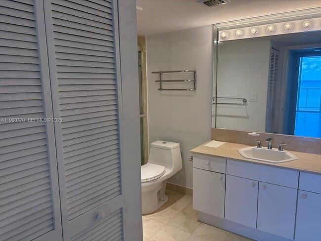 Building Photo - 8855 Collins Ave