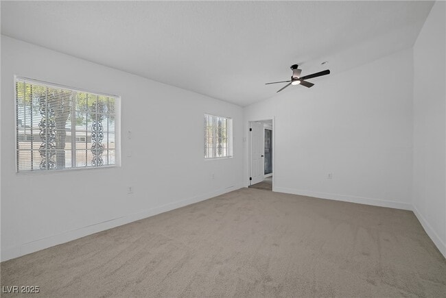 Building Photo - 1608 E McDonald Ave