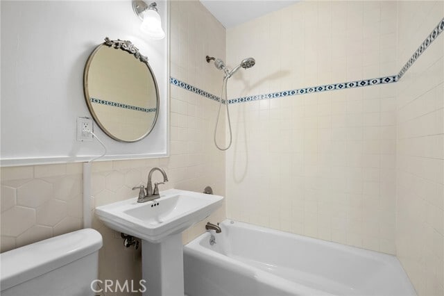 Building Photo - 6438 Densmore Ave