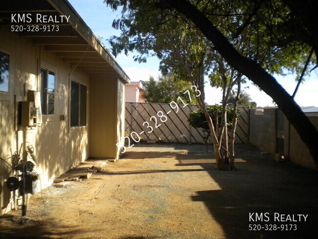 Building Photo - 3636 S Marvin Pl