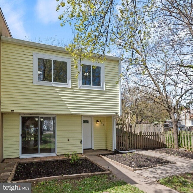 Building Photo - 759 Palmer Dr