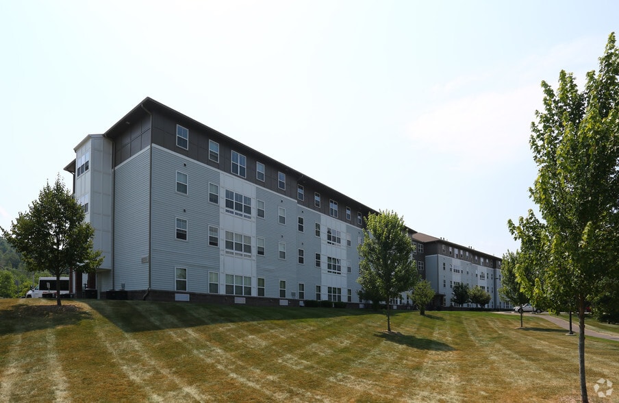 College Suites at Cortland 951 Route 13 Cortland NY 13045 Apartment