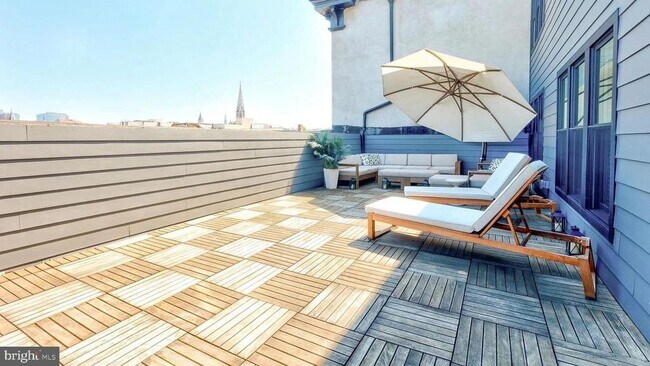 Building Photo - 1617 Eastern Ave