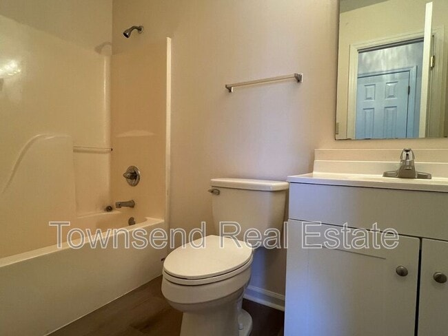 Building Photo - 115 Centipede Ln