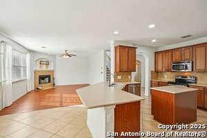 Building Photo - 212 White Trail