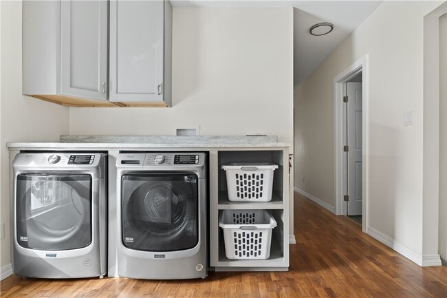 Building Photo - 38 Cedar St