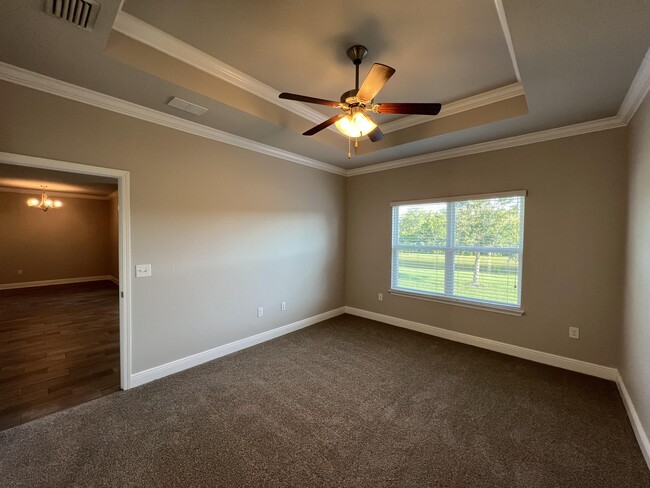 Building Photo - 95 Mary Ellen Way