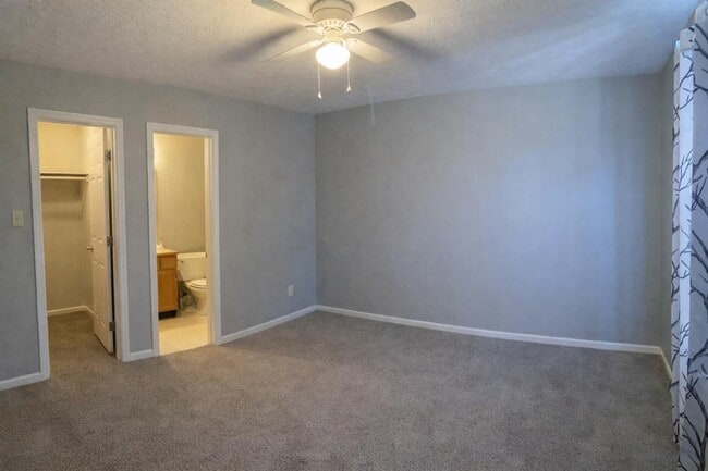 Building Photo - 5971 Gadsen Dr