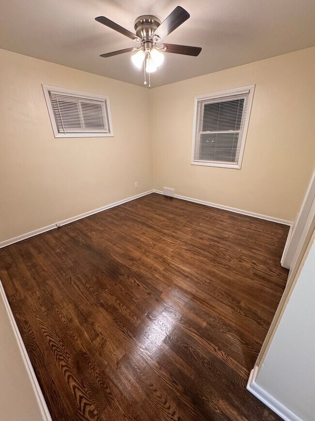 Building Photo - 1079 North Ave