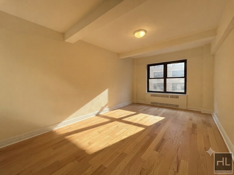 Building Photo - EAST 56 STREET