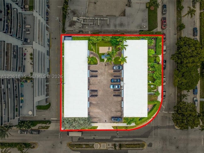 Building Photo - 7801 Hispanola Ave