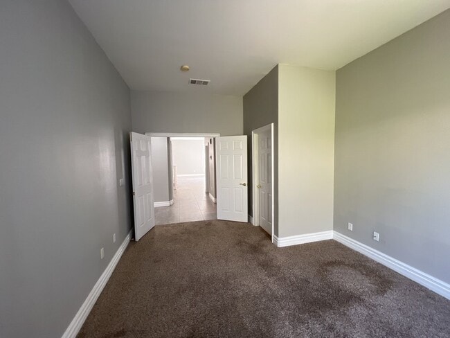 Building Photo - Stunning 2 story, 5-bedroom home in Rhodes Ranch