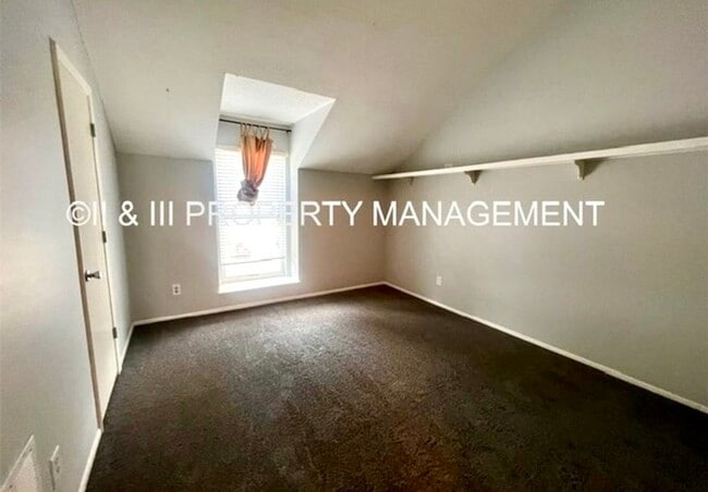 Building Photo - 8108 Monrovia St