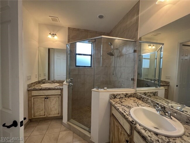 Building Photo - 5459 Useppa Dr