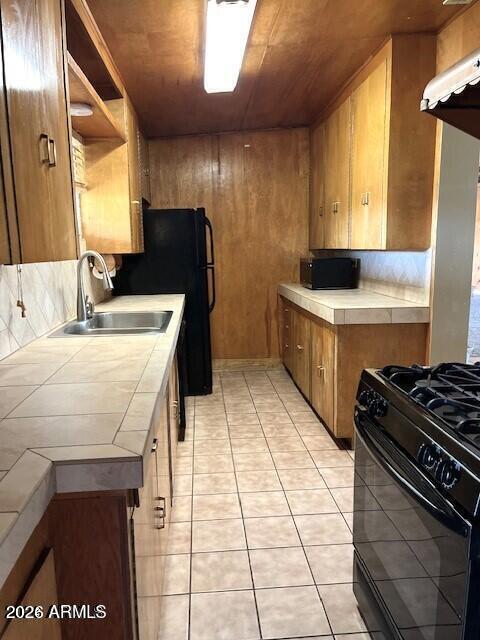 Building Photo - 3019 E Hartford Ave