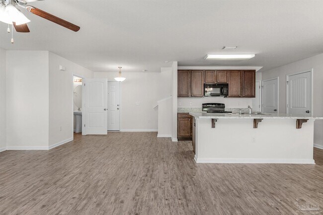 Building Photo - 5864 Magnolia Bend Blvd