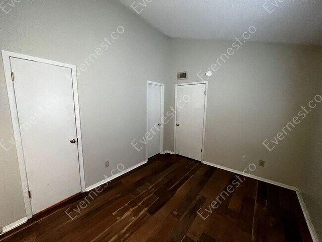 Building Photo - 604 Running Brook Rd