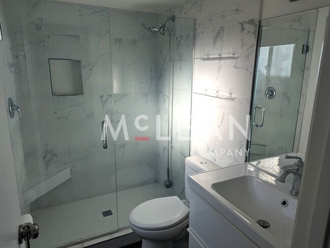 Building Photo - Spacious 3BR/2BA Home for Rent in Beautiful Palm Springs