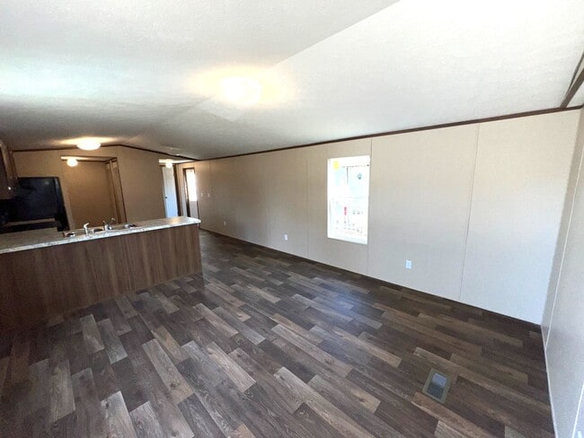 Building Photo - Calhoun Park Lot C9