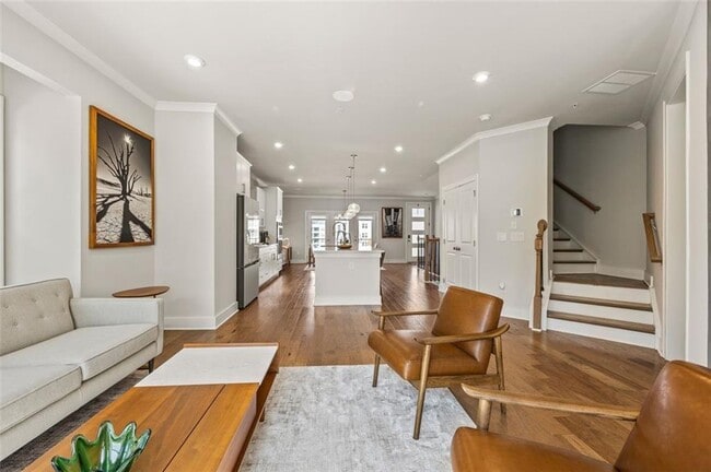 Building Photo - 2145 Burnside Dr NW