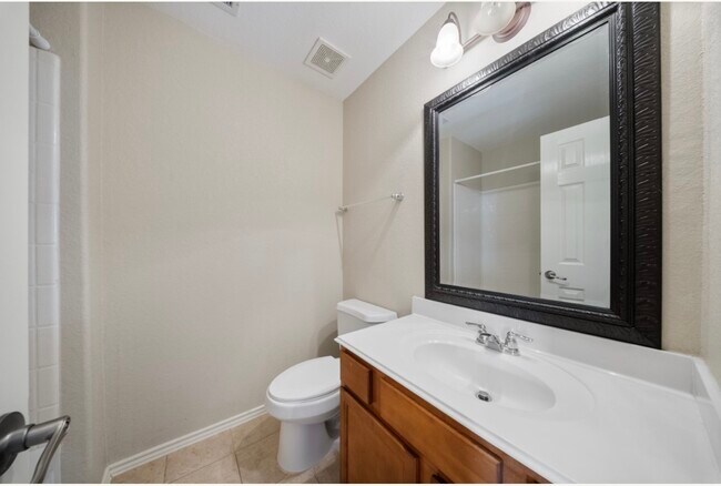 Building Photo - 18123 Hillock Glen Ln