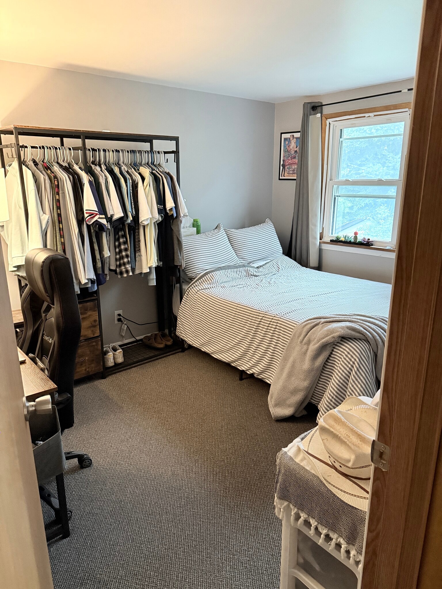 Bedroom - 1960 Lincoln Ave #4