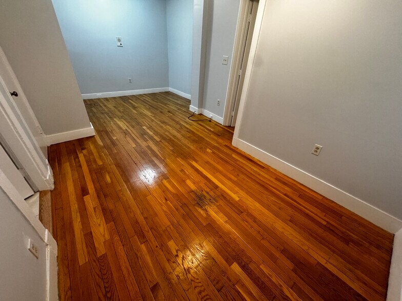 Building Photo - 31 Orkney Rd