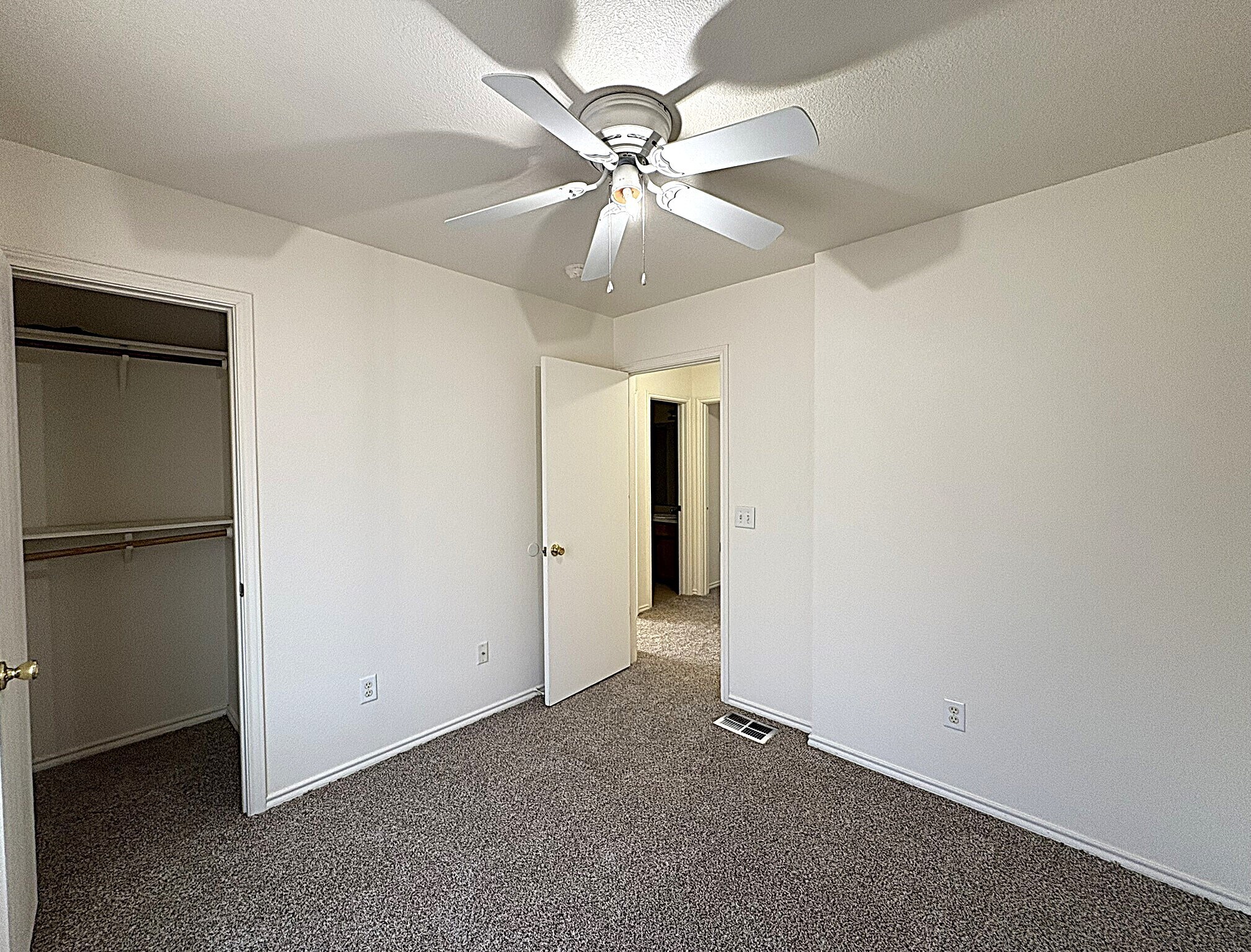 Building Photo - 2004 Monte Carlo Ln